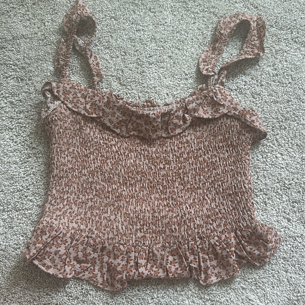 Olivaceous flora crop tank top